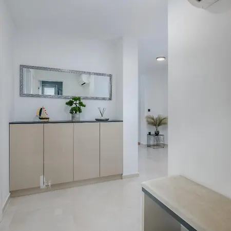 Ema Апартаменты *