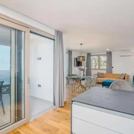 Apartament Ema