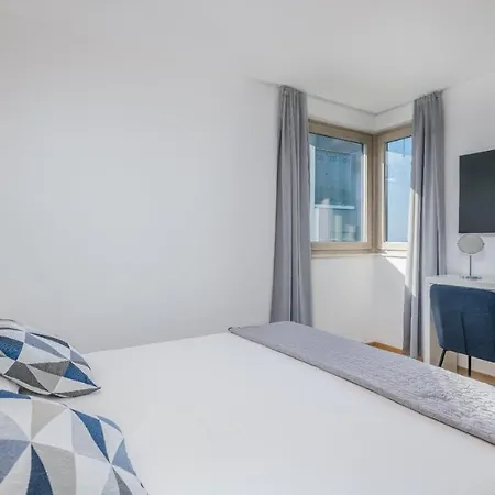 Ema * ニヴィーチェ
